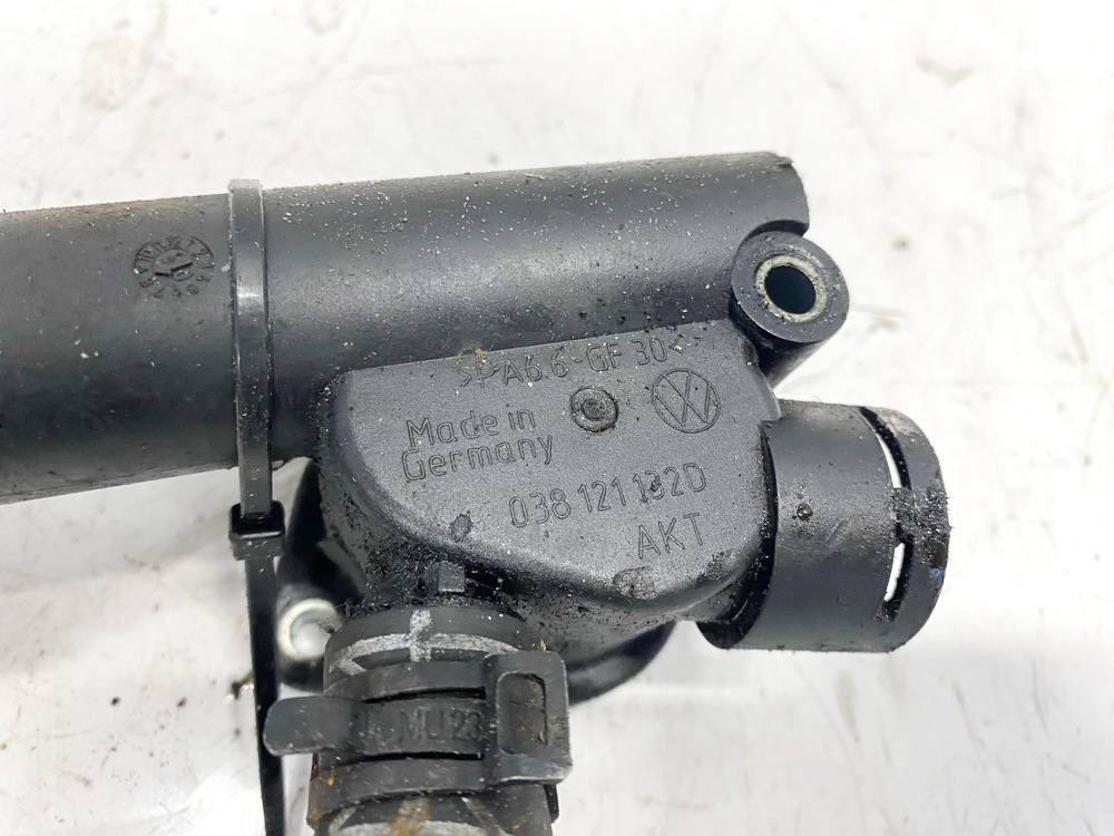 038121132D Volkswagen Golf Plus 2005 Coolant Flange (Engine Coolant Thermostat Housing Cover) - Thumbnail 3