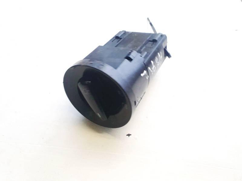109928 Volkswagen Passat 2001 Phare Commutateur projecteur