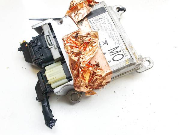7S7T14B056AC Ford Mondeo 2007 Airbag crash sensors module