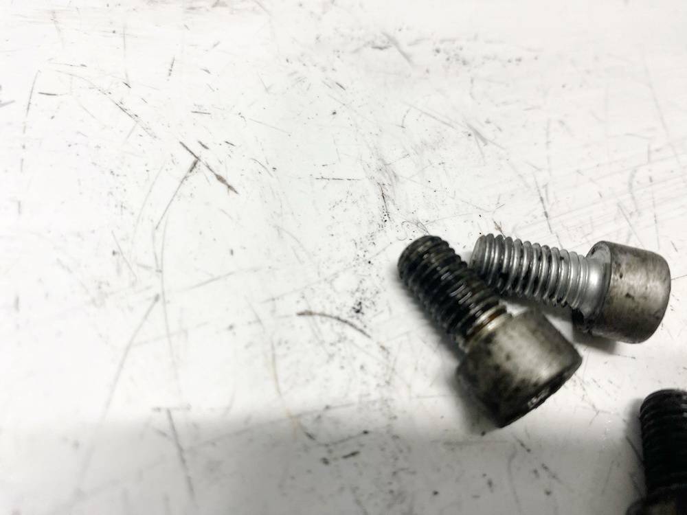 BMW 1-Series 2006 Винт прижимной пластины - Thumbnail 3