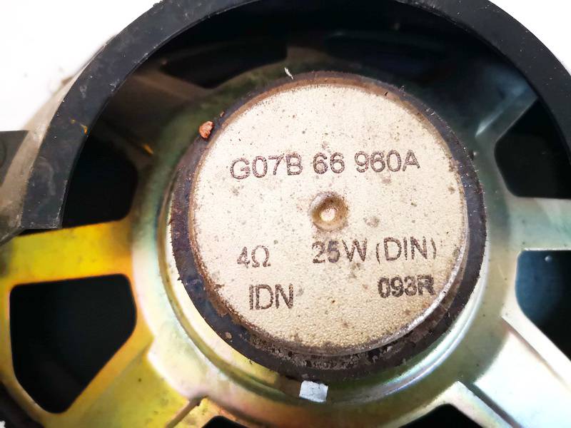 G07B66960A Mazda Premacy 2001 Altavoz del panel - Thumbnail 3