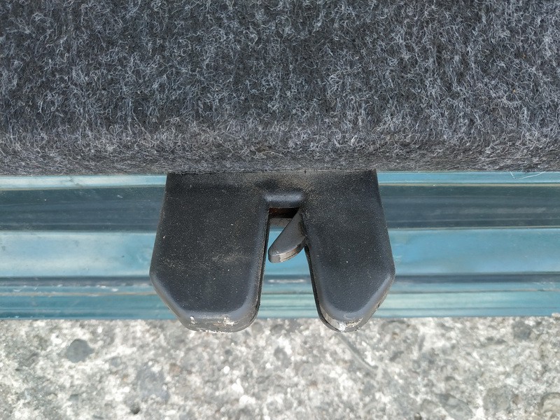 Audi A4 1995 Galinio Dangcio spyna G. (kapoto)