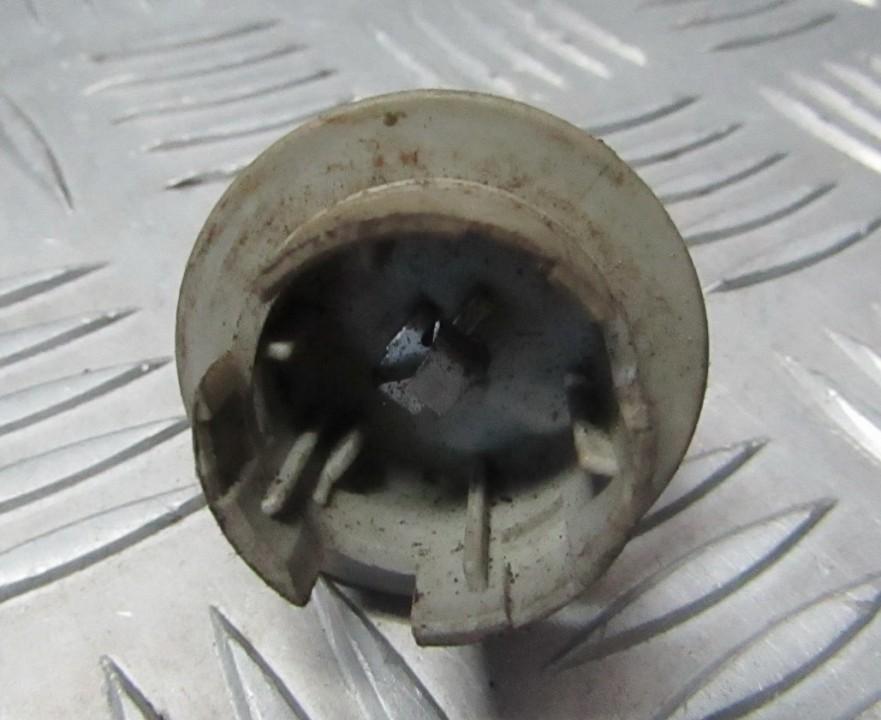 XS4113K370AC USED Front Indicator Bulb Holder Ford Focus 2003