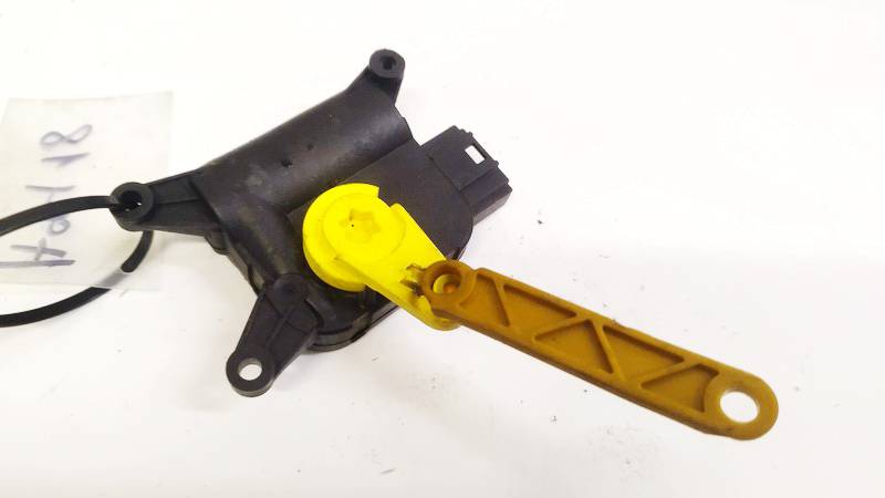 1K2907511C Audi TT 2009 кронштейн моторчика заслонки отопителя - Thumbnail 2