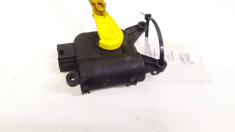 1K2907511C Audi TT 2009 кронштейн моторчика заслонки отопителя - Thumbnail 3