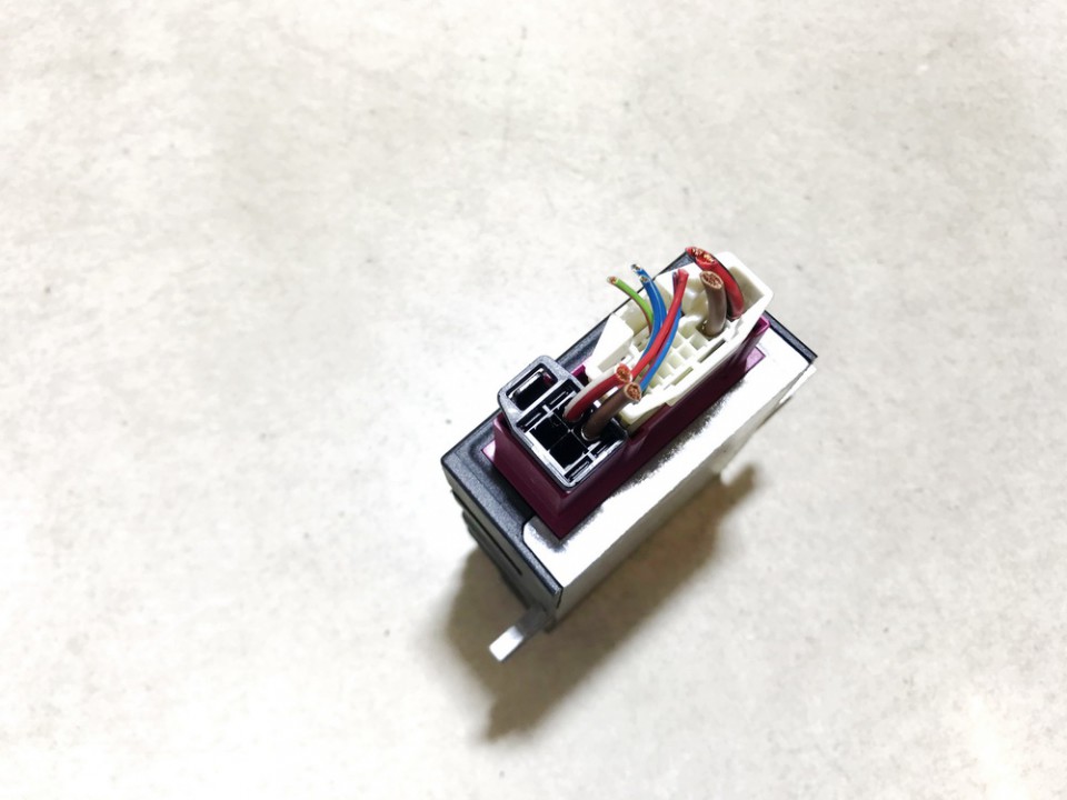 55892110 BMW 1-Series 2006 Other computers - Thumbnail 3