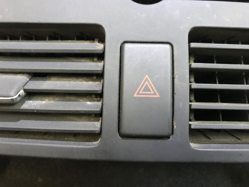 Toyota Avensis 2005 Avarinio jungiklis