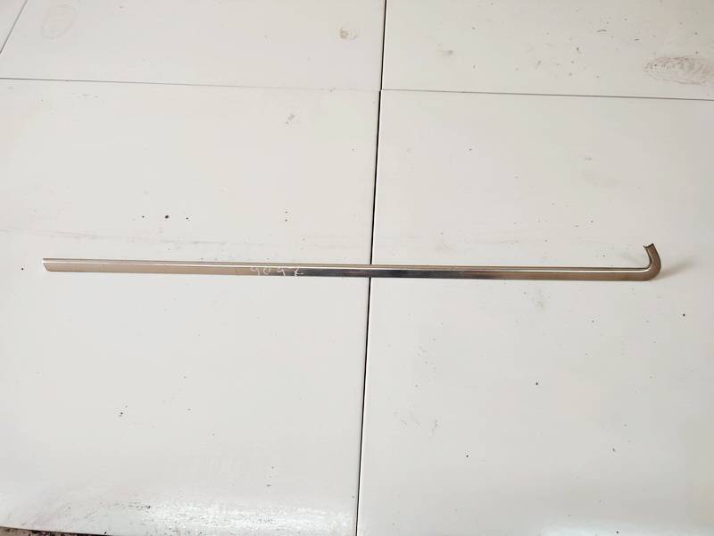 Audi A6 2000 Glass Trim Molding-weatherstripping - FRONT RIGHT