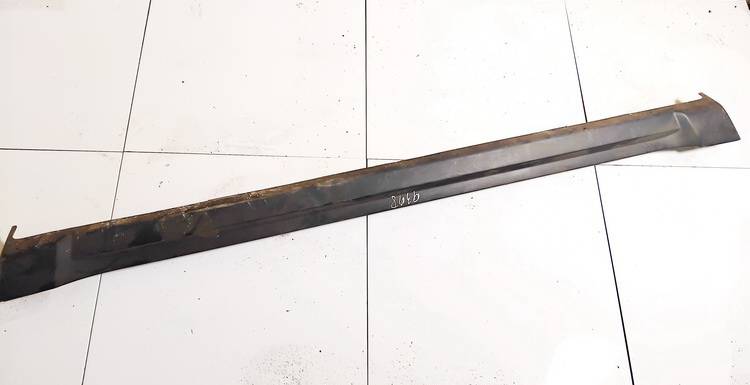 5HU25TRMAB Jeep Grand Cherokee 2005 Left Sill Moulding