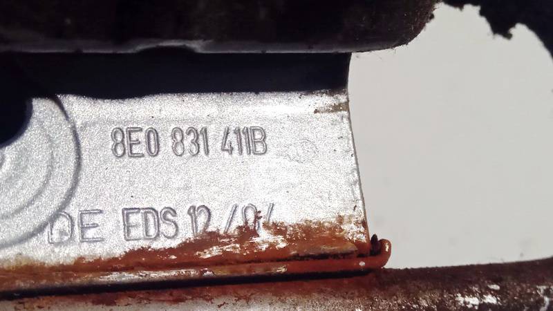 8E0831411B Audi A3 2004 Door Hinge - FRONT - Thumbnail 3