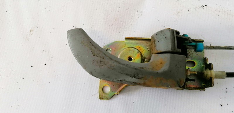 Kia Sorento 2004 MANETA INTERIOR, Manecilla interna puerta - DELANTERA DERECHA