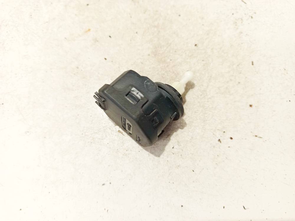 1J0941295C Volkswagen Golf 1999 Headlighth Levell Range Adjustment Motor