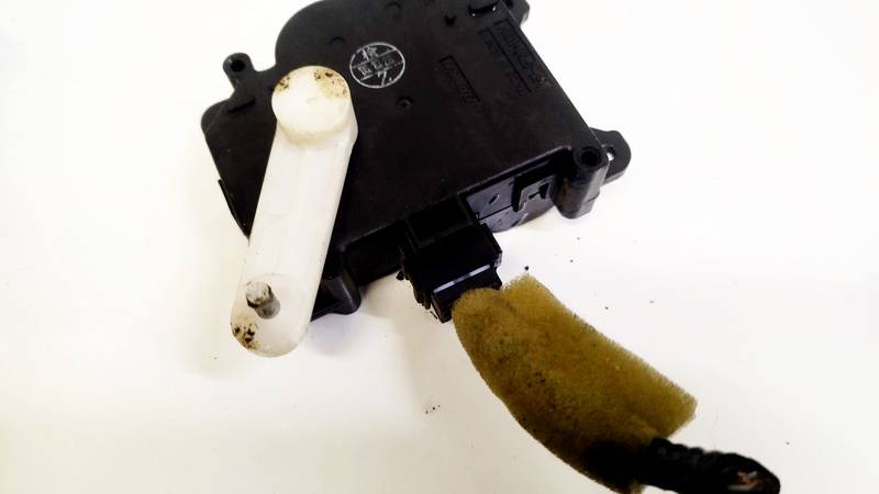 0638000610 Lexus RX - CLASS 2006 Peciuko sklendes varikliukas - Thumbnail 3