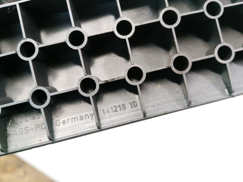 64227002439 BMW 7-Series 2003 Salona apdare (plastmasas) - Thumbnail 3