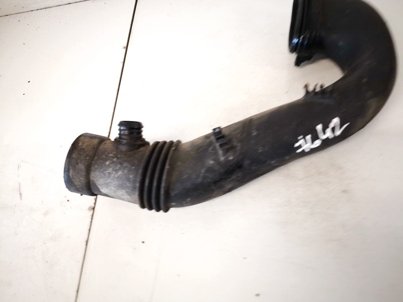 13712248154 BMW 5-Series 2000 Interkulera šļūtene - Thumbnail 2