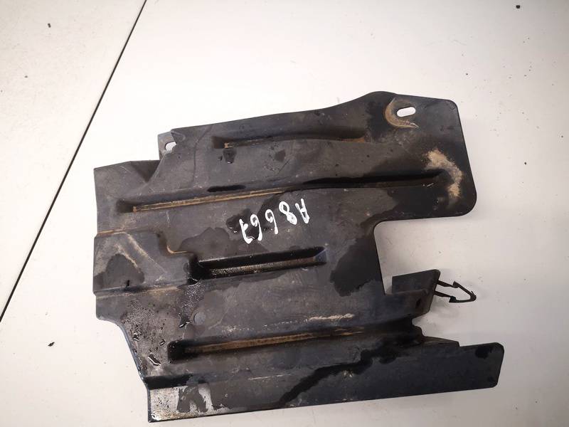 8V4111779AC Ford Kuga 2009 Dessous de caisse