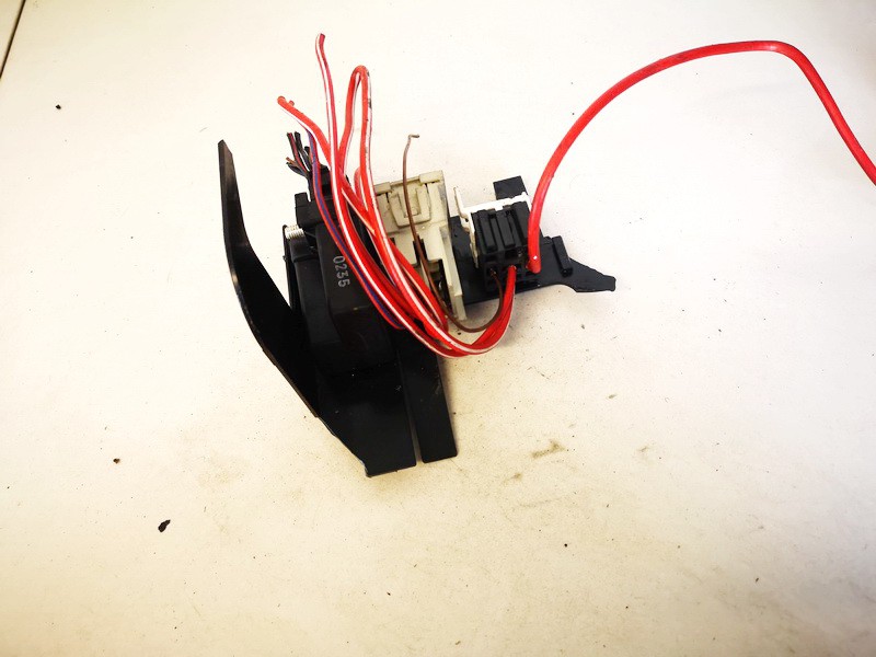 2246919 BMW 5-Series 2002 Przekaźnik świec żarowych