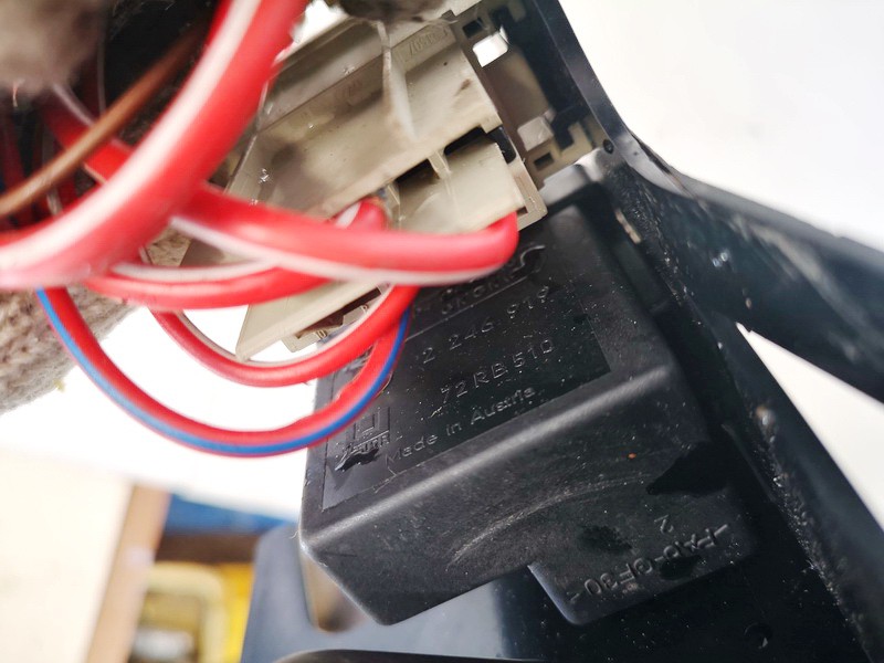 2246919 BMW 5-Series 2002 Glow plug relay - Thumbnail 3