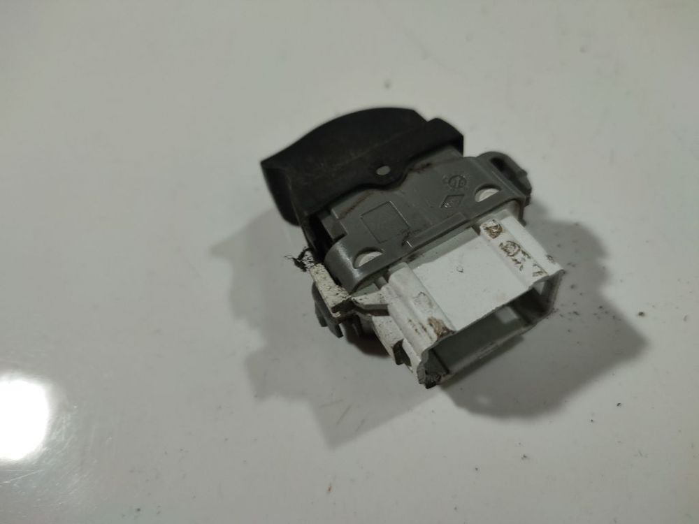 28082002 Renault Scenic 2005 Przycisk sterowania szybą (przyciski podnoszenia szyby) - Thumbnail 3