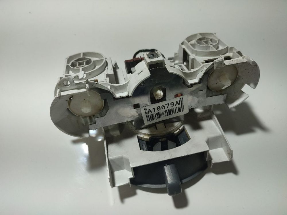 Honda Jazz 2003 Panel sterowania klimatyzacją (przełączniki ogrzewania)