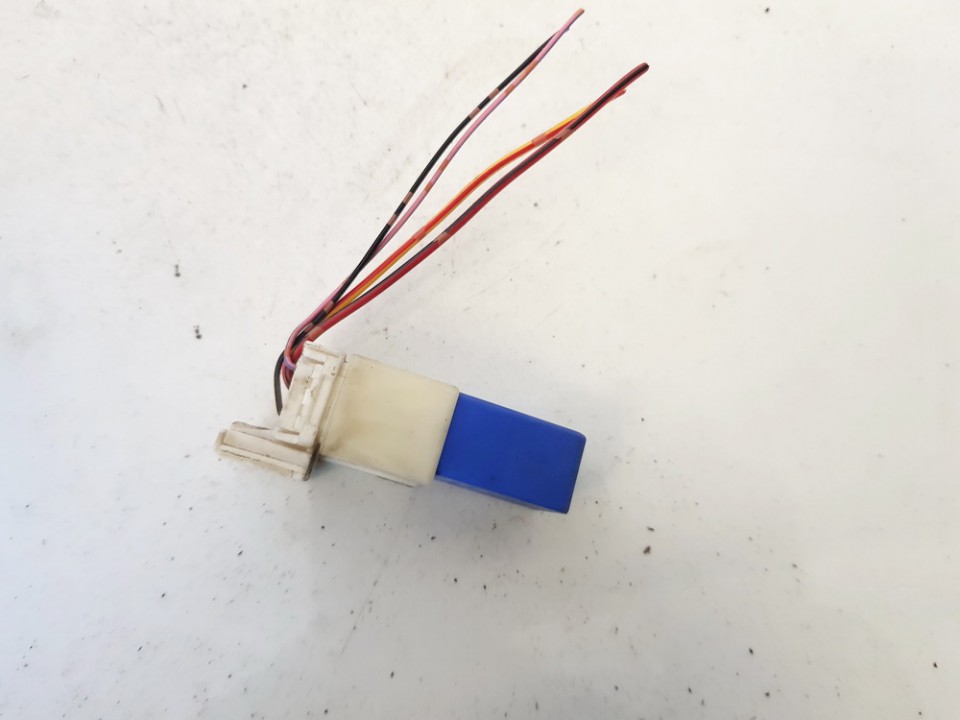 2523079915 Nissan X-Trail 2001 Relay module