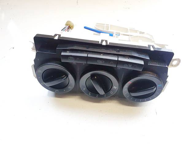 M1900EG21J09 Mazda CX-7 2007 Ilmastoinnin ohjaus