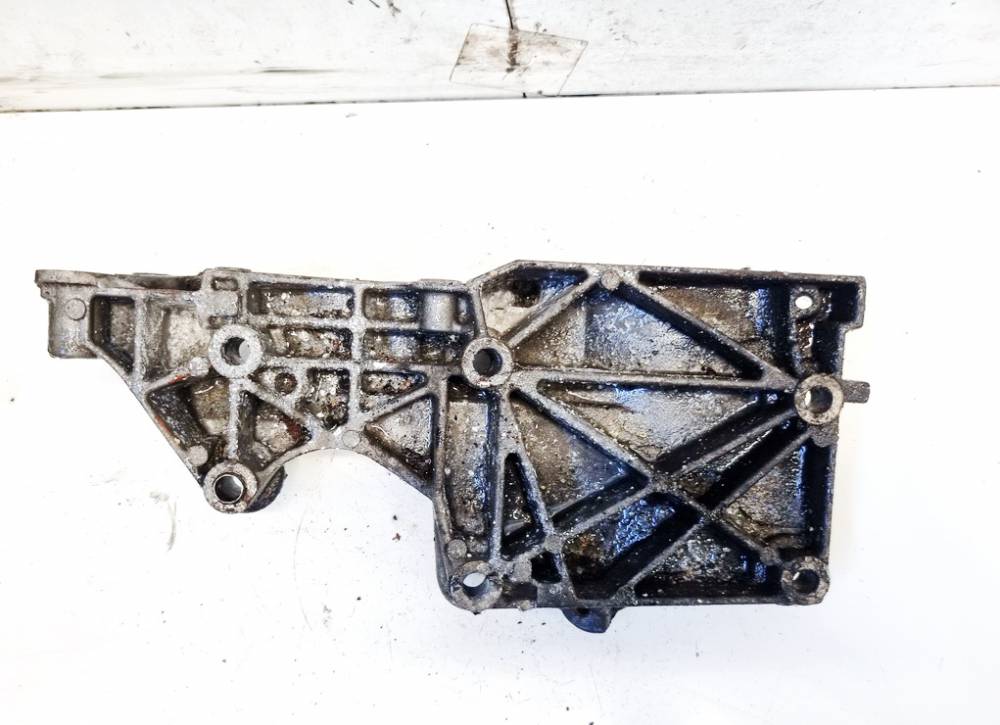 03G903143F Volkswagen Passat 2006 Engine Mount Bracket and Gearbox Mount Bracket