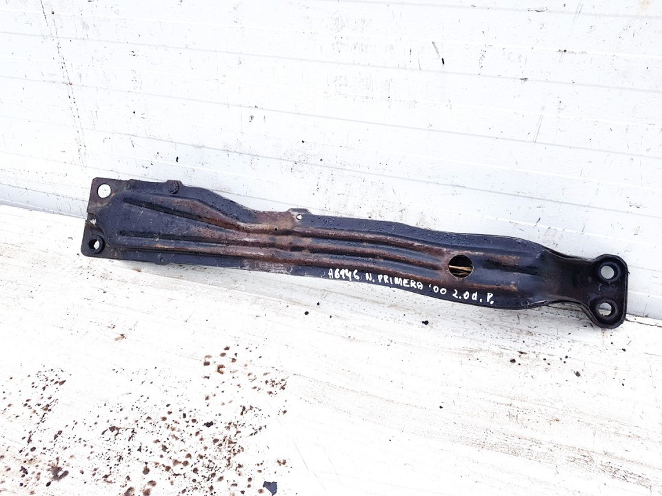 Nissan Primera 2000 Subframe Suspension axle support - Thumbnail 2