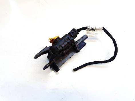 8D2820511C Volkswagen Passat 1999 Heater Vent Flap Control Actuator Motor