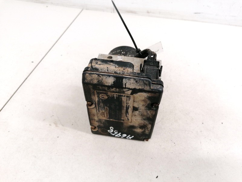 1J0614117C Volkswagen Golf 1999 ABS Unit (ABS Brake Pump)