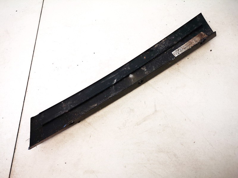 Audi A4 1998 Durvju stikla sloksne - AIZMUGURE PA LABI - Thumbnail 2