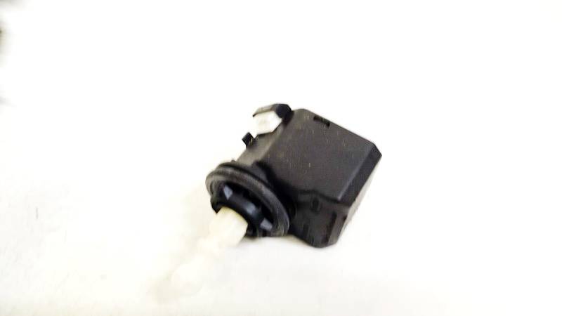 00883000 Opel Signum 2005 Moteur de réglage du niveau des phares