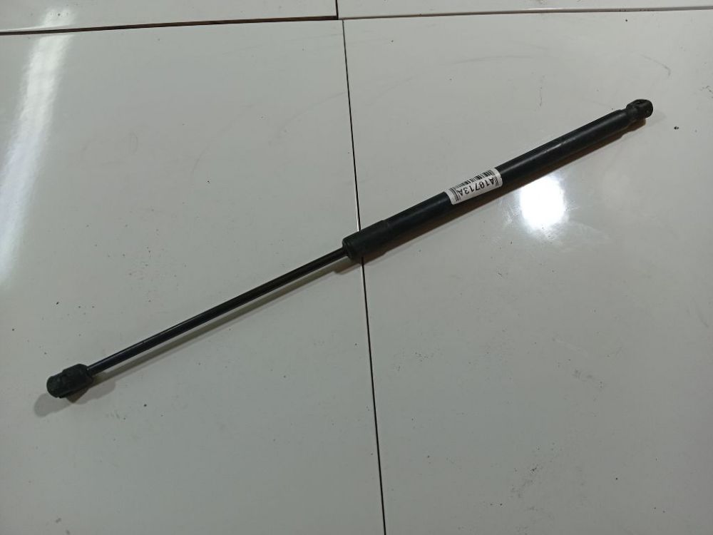 Mazda CX-30 2024 Galinio Dangcio amortizatorius G. (kapoto)