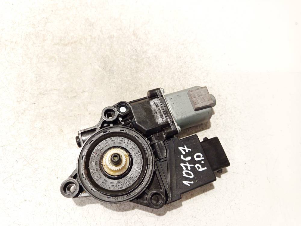 82460D4000 Kia Optima 2017 Silnik podnośnika szyby drzwi - PRZEDNIE PRAWE