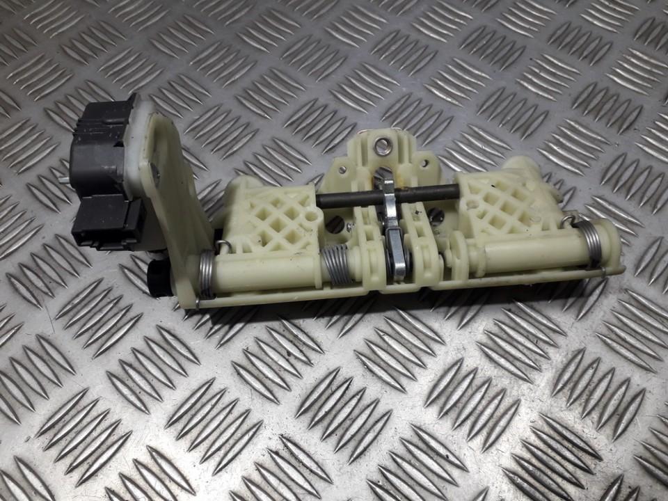 Mercedes-Benz E-CLASS 2004 autres parties