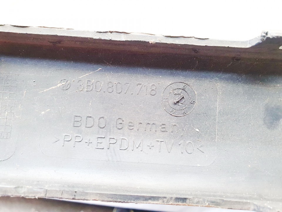 3B0807718D Volkswagen Passat 1998 Zierleiste Stoßstange Vorne Rechts - Thumbnail 3