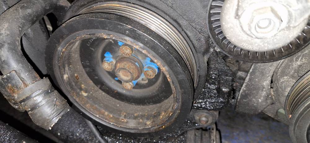 03G105243 Volkswagen Touran 2005 Crankshaft Belt Pulley