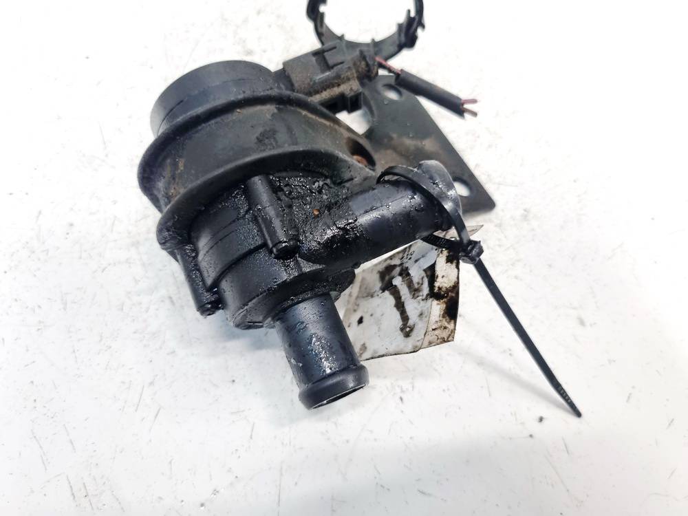 Audi TT 2009 Auxiliary Coolant Water Pump (Heater Core Control Valve) - Thumbnail 3