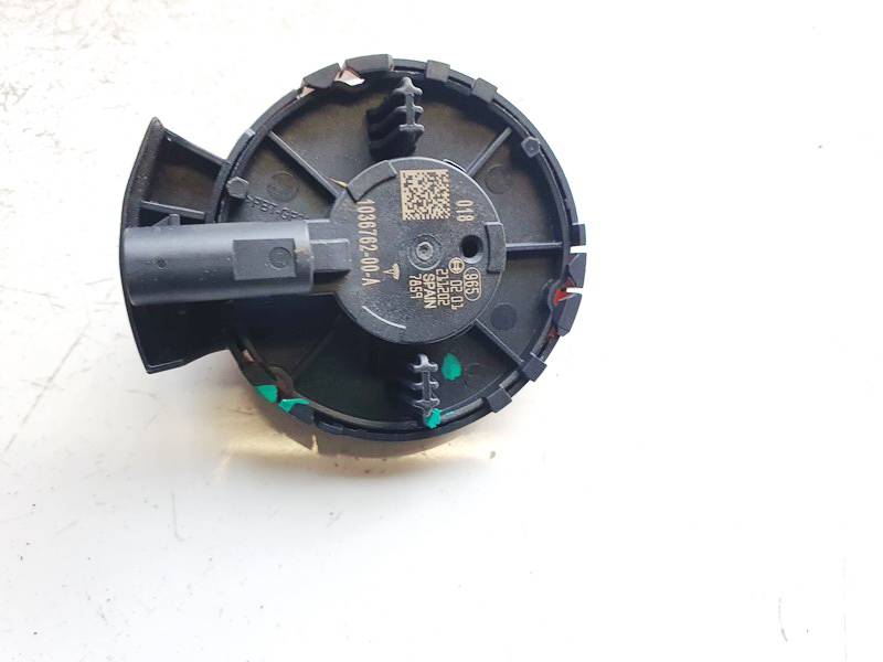 103676200A Tesla Model Y 2023 Drošības spilvena trieciensensors