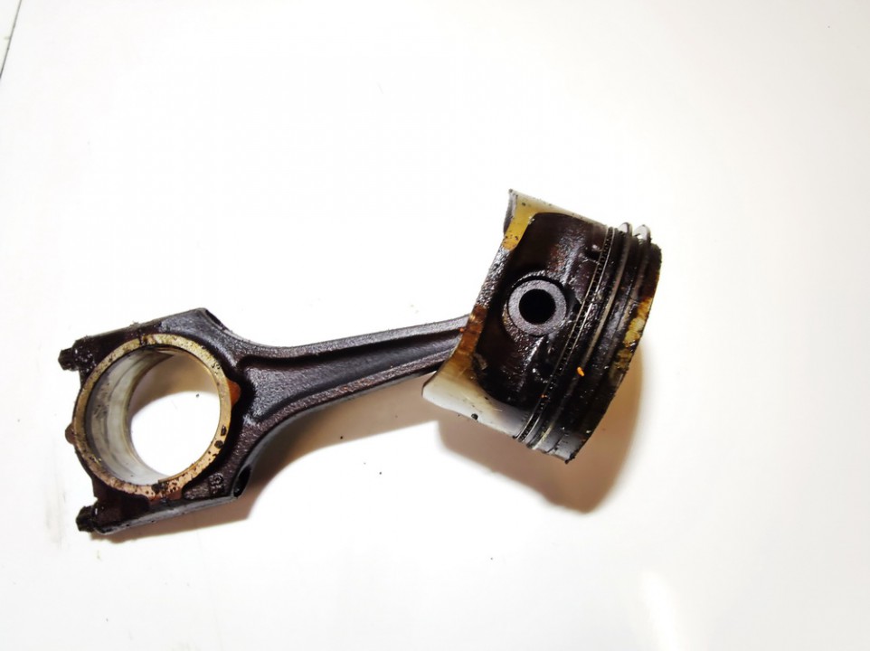 Opel Vectra 1998 Piston and Conrod (Connecting rod)