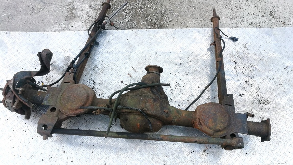 RATIO : 4.875 Mitsubishi Pajero 1995 Subframe - REAR