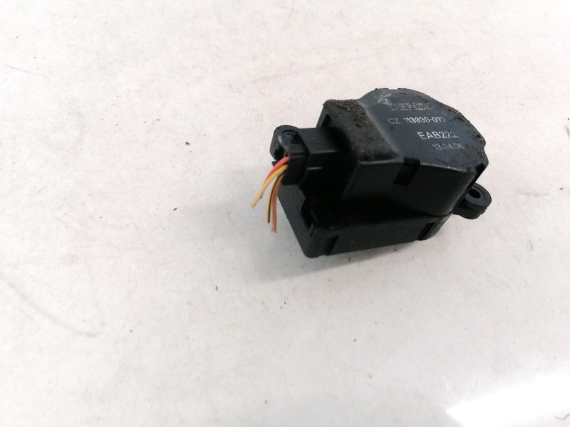 1139300720 BMW 3-Series 2007 Peciuko sklendes varikliukas - Thumbnail 2