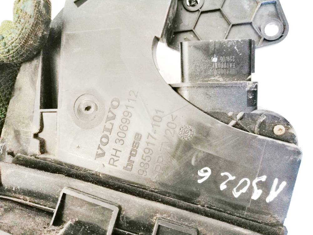 30699112 Volvo V50 2005 Durvju slēdzene - AIZMUGURE PA LABI - Thumbnail 3