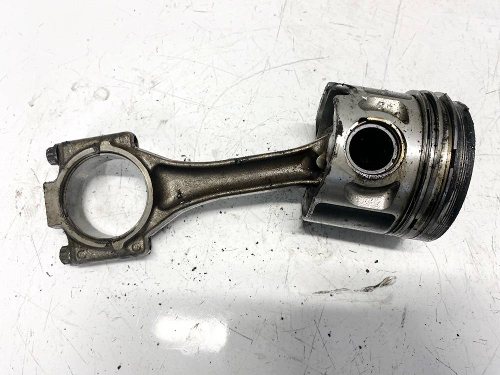 045CDE Volkswagen Passat 2000 Piston and Conrod (Connecting rod)