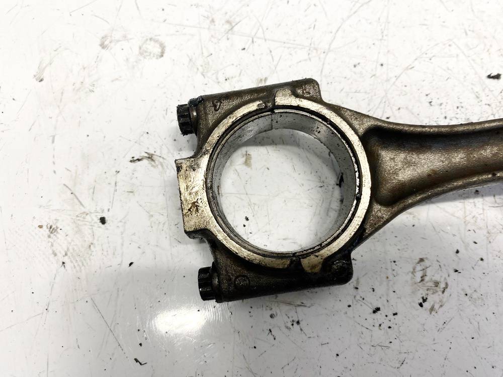 Volkswagen Passat 2000 Piston and Conrod (Connecting rod) - Thumbnail 3