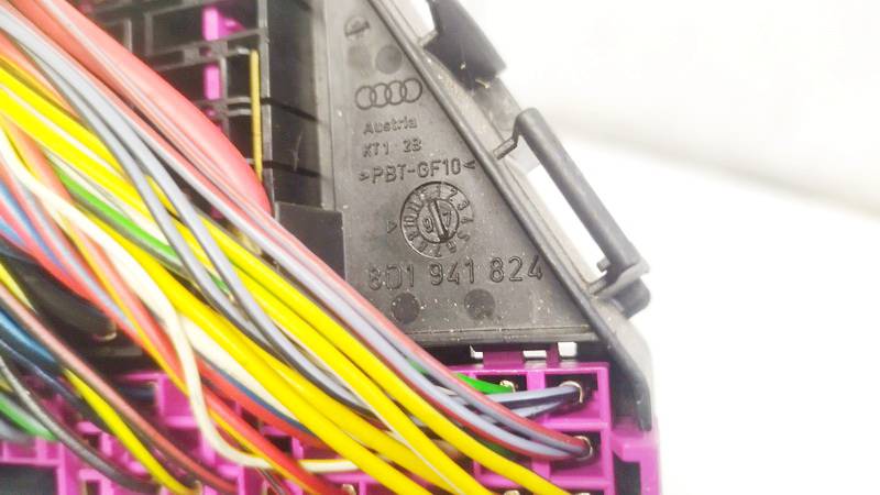 8D1941824 Audi A6 2003 Fuse box - Thumbnail 3