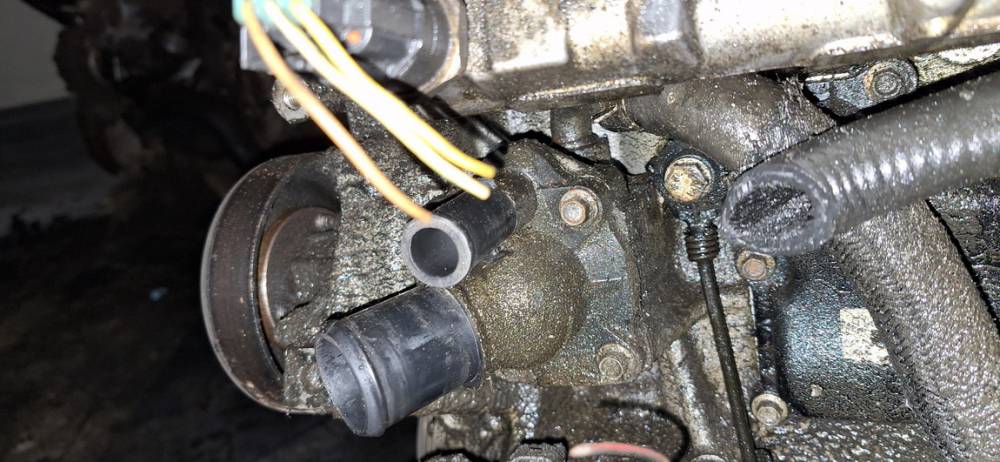 Mazda CX-7 2007 Termostaattikotelo