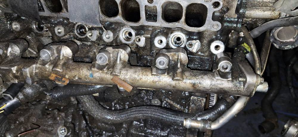 Mazda CX-7 2007 Fuel injector rail (injectors)(Fuel distributor) - Thumbnail 2