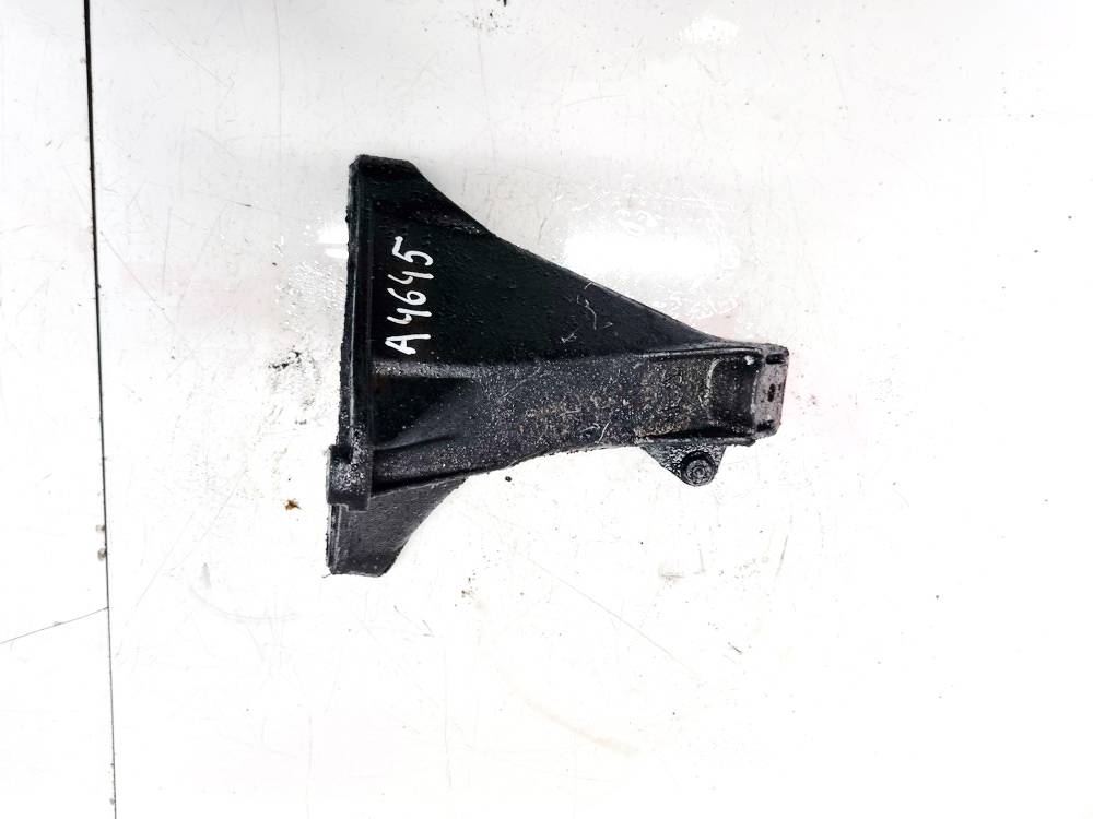 8D0199308 Audi A6 1999 Engine Mount Bracket and Gearbox Mount Bracket