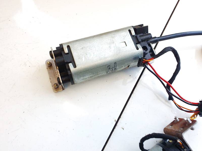 9460572A Peugeot 807 2003 Seat Motor Regulator - FRONT LEFT